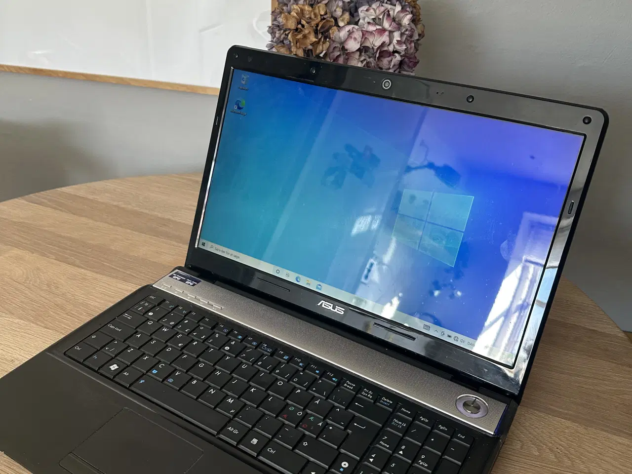 Billede 1 - ASUS bærbar 14” – stabil & klar til brug