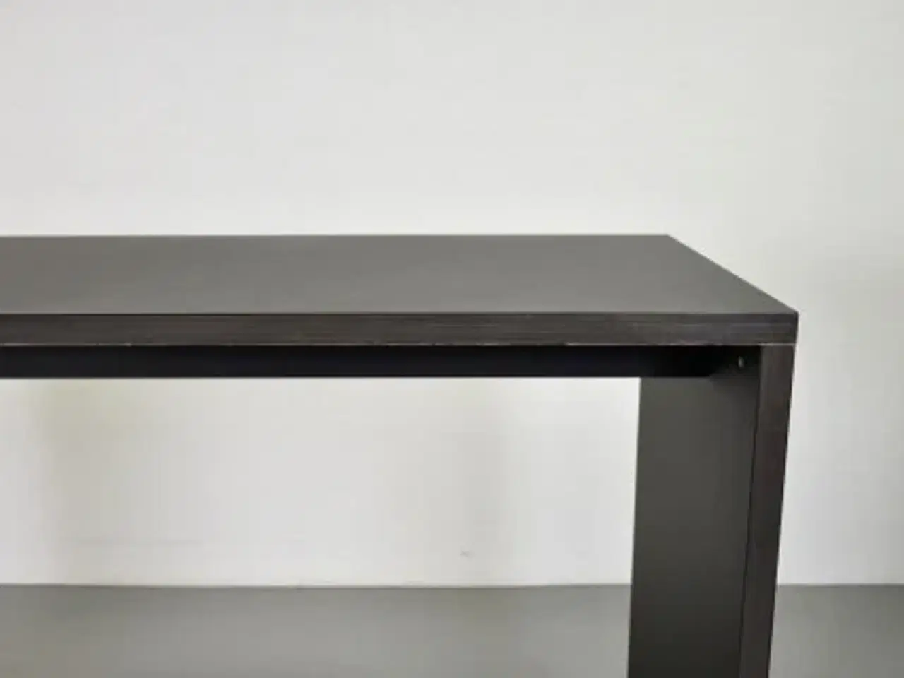 Billede 9 - Højbord/ståbord i sort linoleum