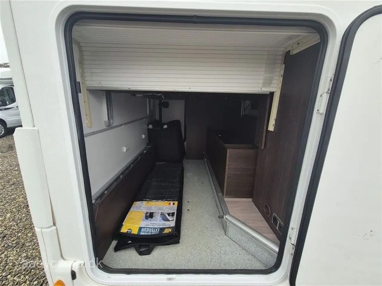 Billede 25 - 2022 - Benimar Tessoro 497   Nk pakke. Automatgear. solceller. Lithium batteri. Markise. cykelstativ. Queensbed. A/C.