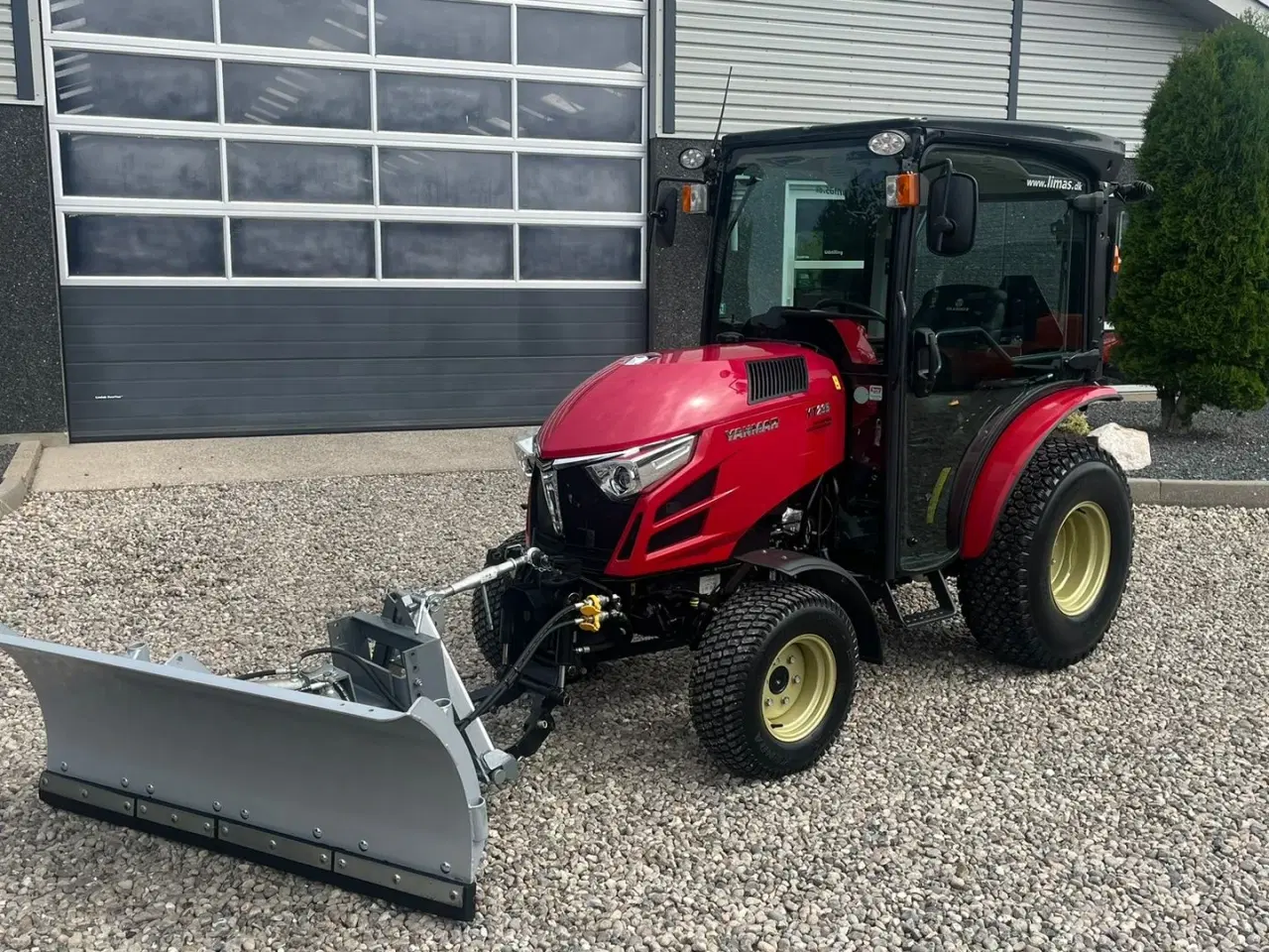 Billede 2 - Yanmar YT 235H 4WD Snow Edition med sneplov og spreder