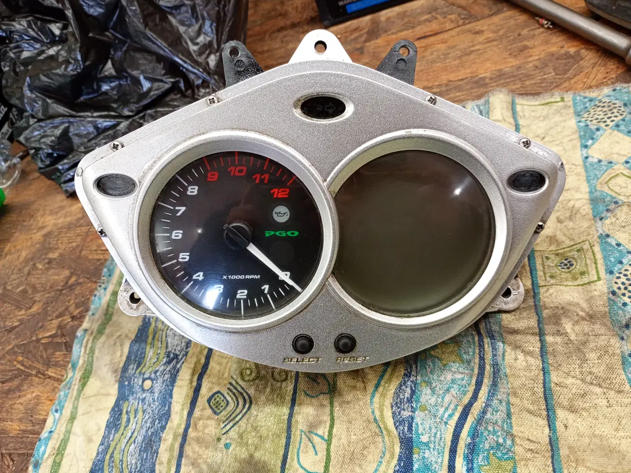 Billede 1 - Originalt speedometer til pgo g-max sælges