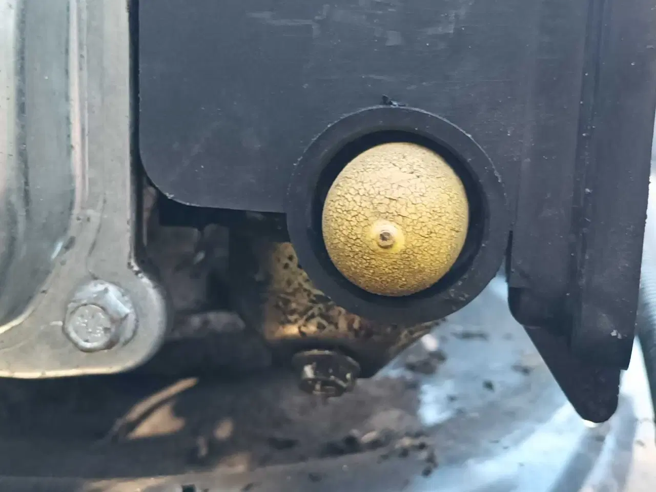 Billede 4 - GRATIS TIL AFHENTNING Benzindrevet plæneklipper 