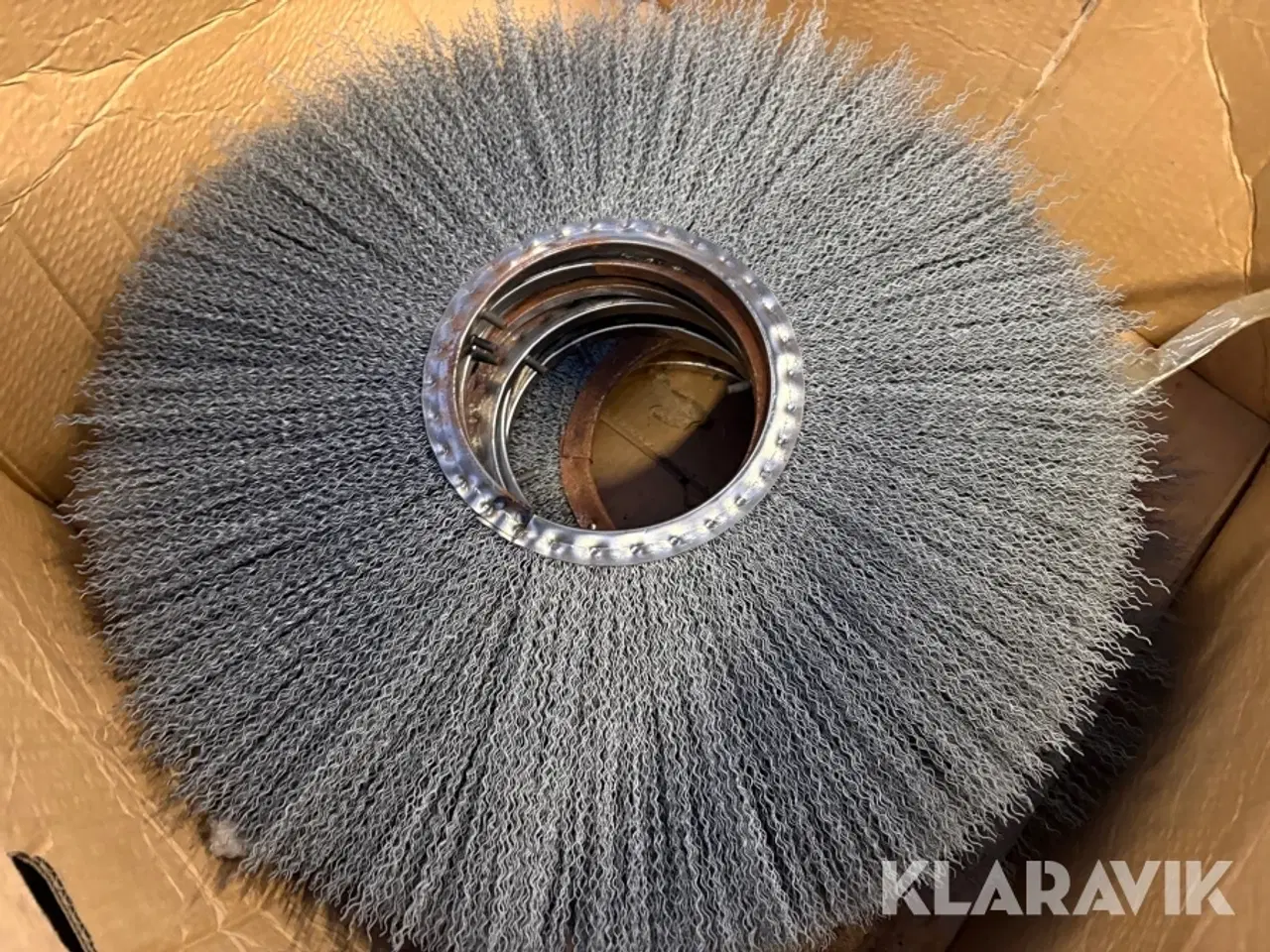 Billede 3 - Børster - hul-diameter 17,5