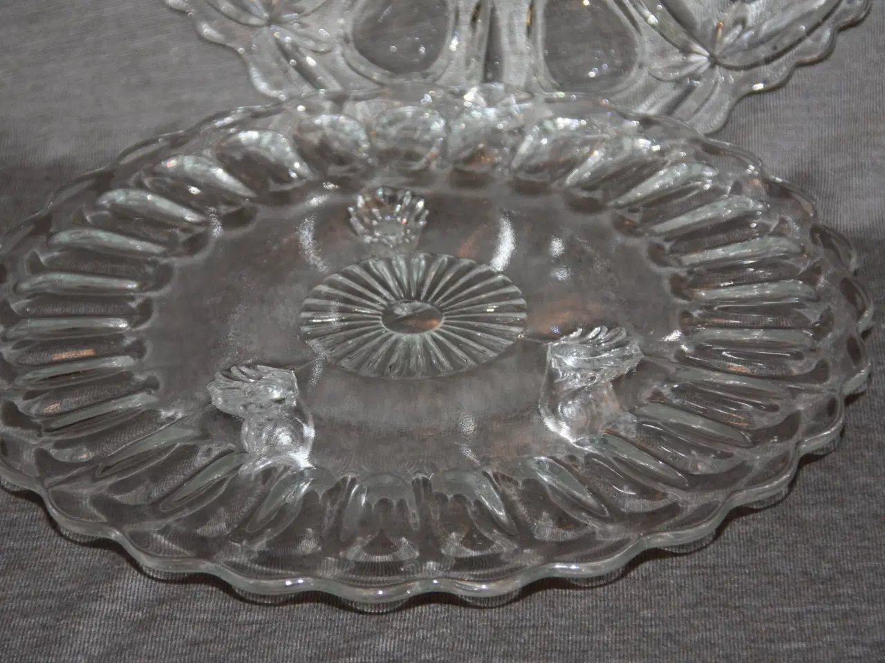 Billede 2 - Glas kageopsats med 3 ben