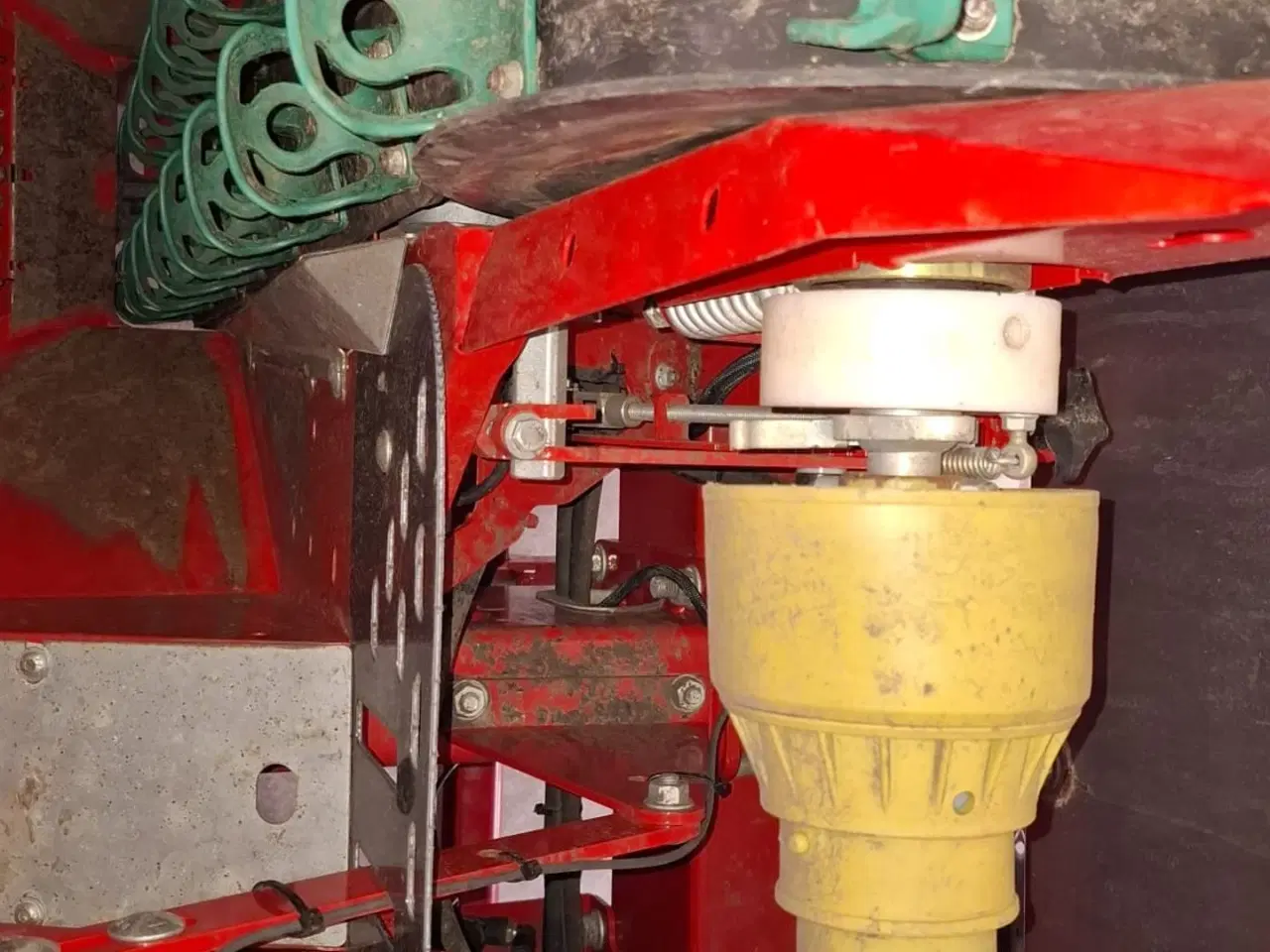 Billede 4 - Grimme GL-430 Årg.2022, kun kørt 457 ha med gødning og bejdseudstyr