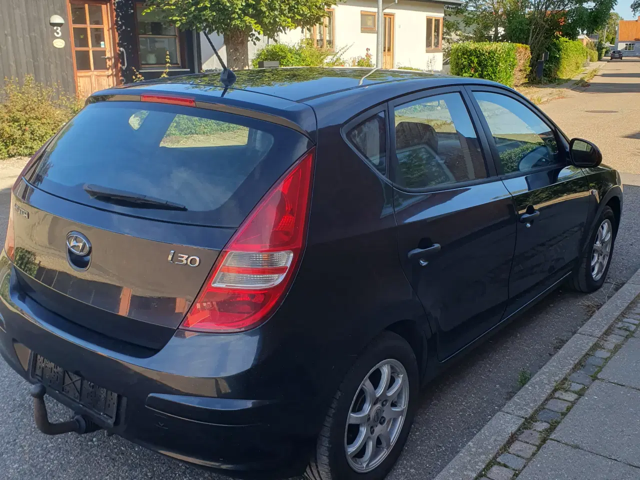 Billede 6 - Hyndai i30 1,4 benzin, træk km235500,  2009