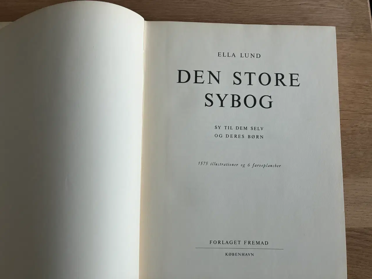 Billede 3 - Professorinde Ella Lund:   DEN STORE SYBOG
