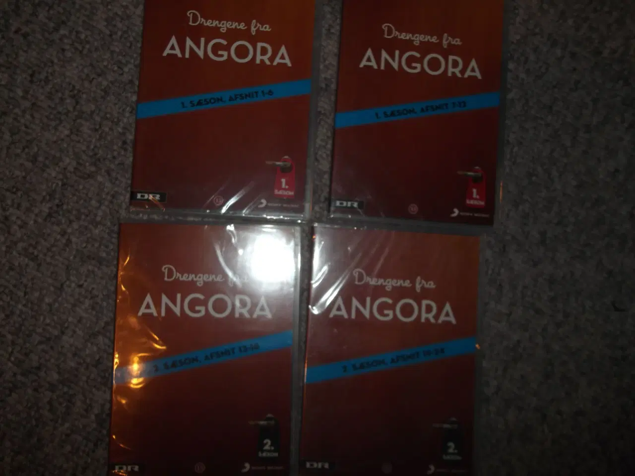 Billede 1 - drengene fra ANGORA sæson 1 og 2--ny
