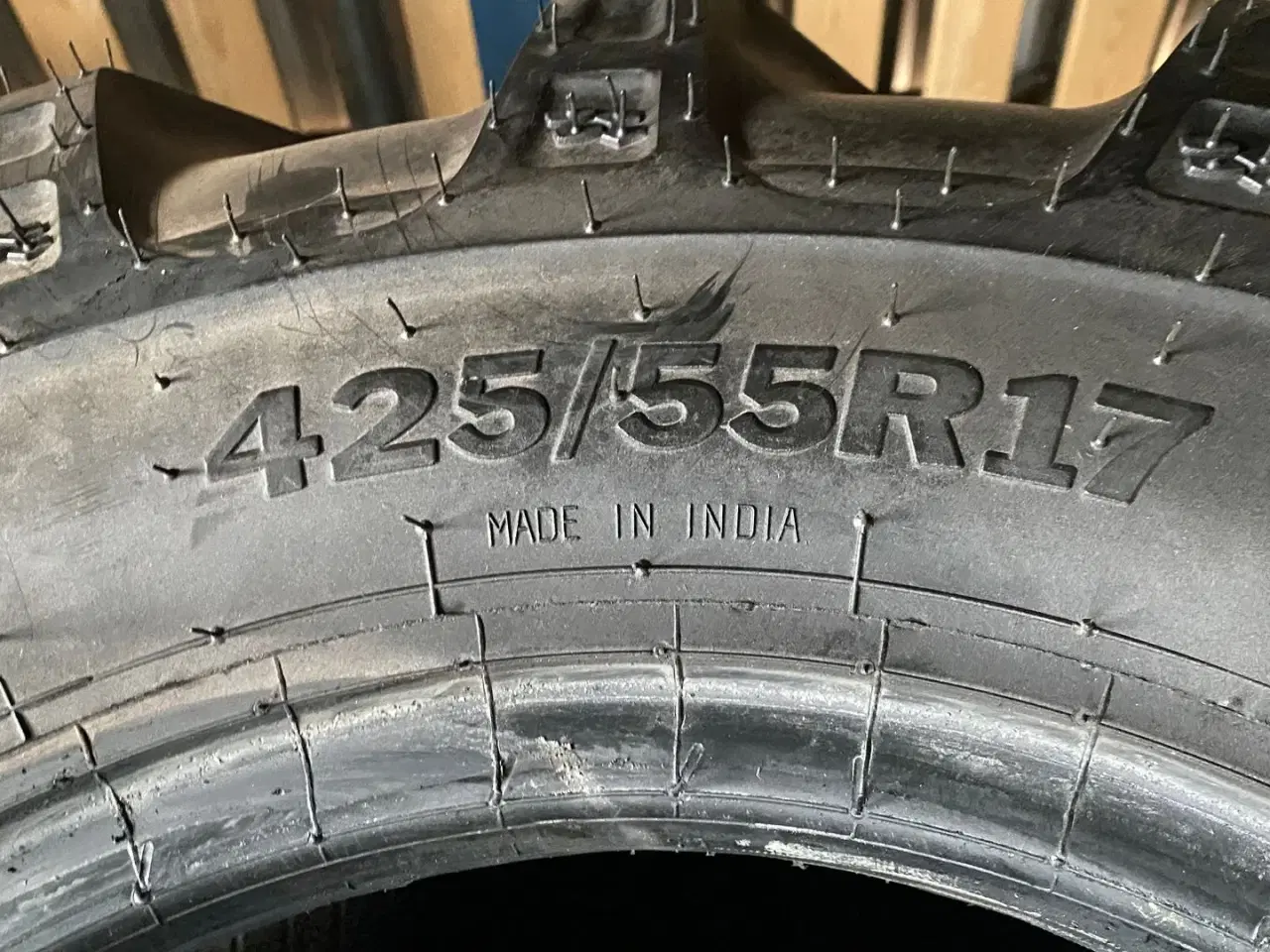 Billede 2 - Alliance 425/55R17