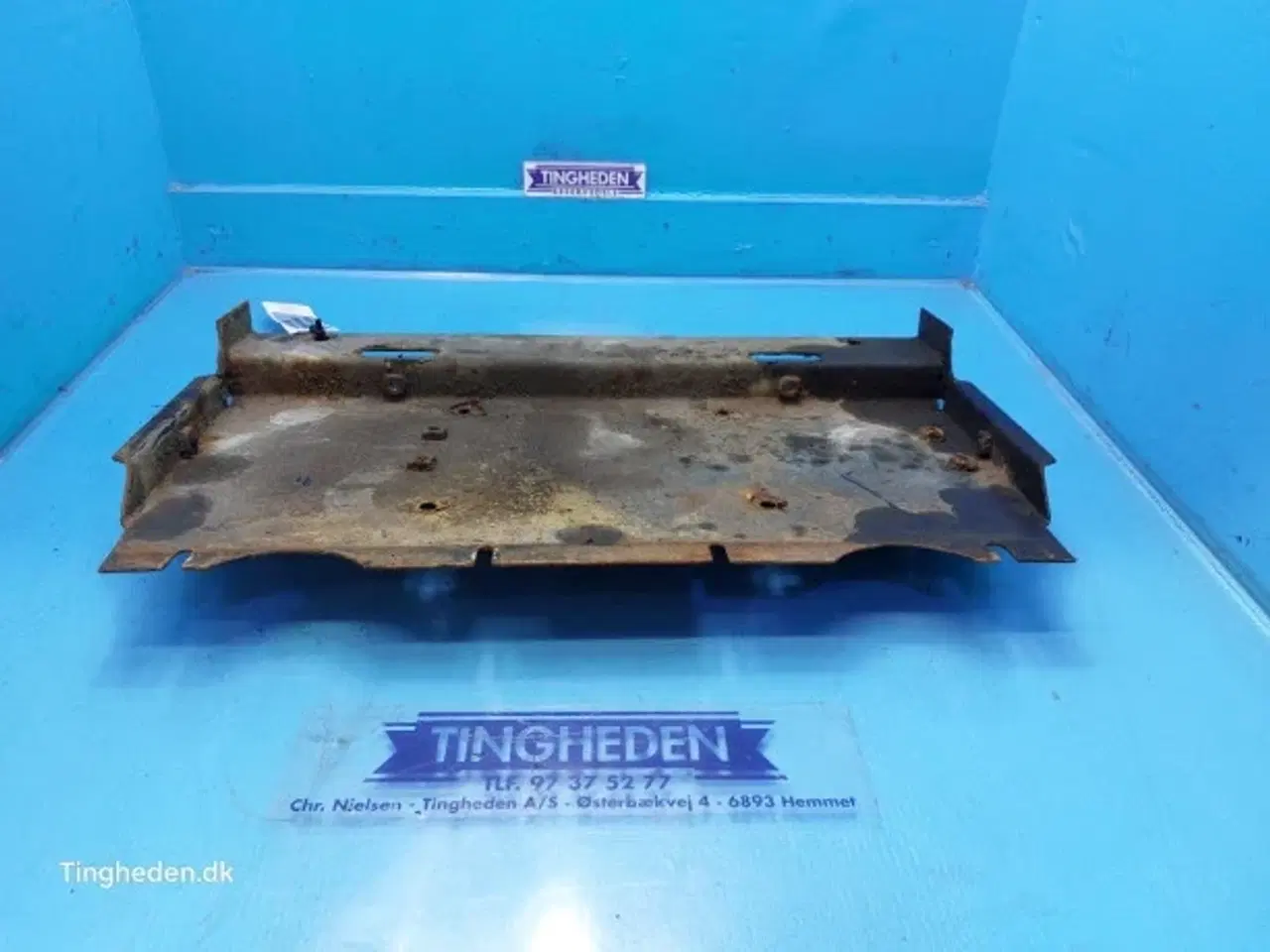 Billede 1 - Massey Ferguson 3060 Batteryholder 3389849M96