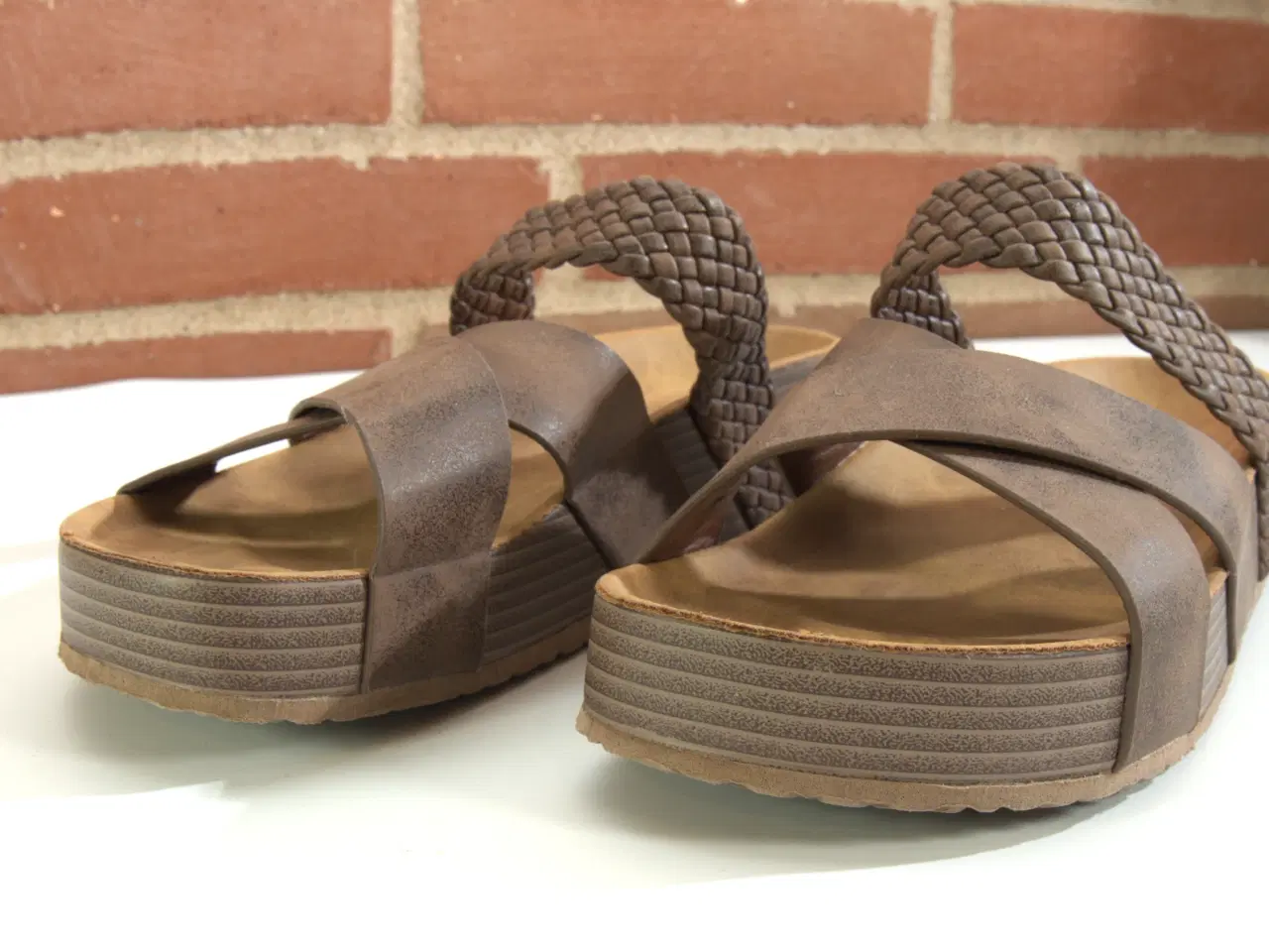 Billede 2 - Solide vintage damesandaler, velholdte.