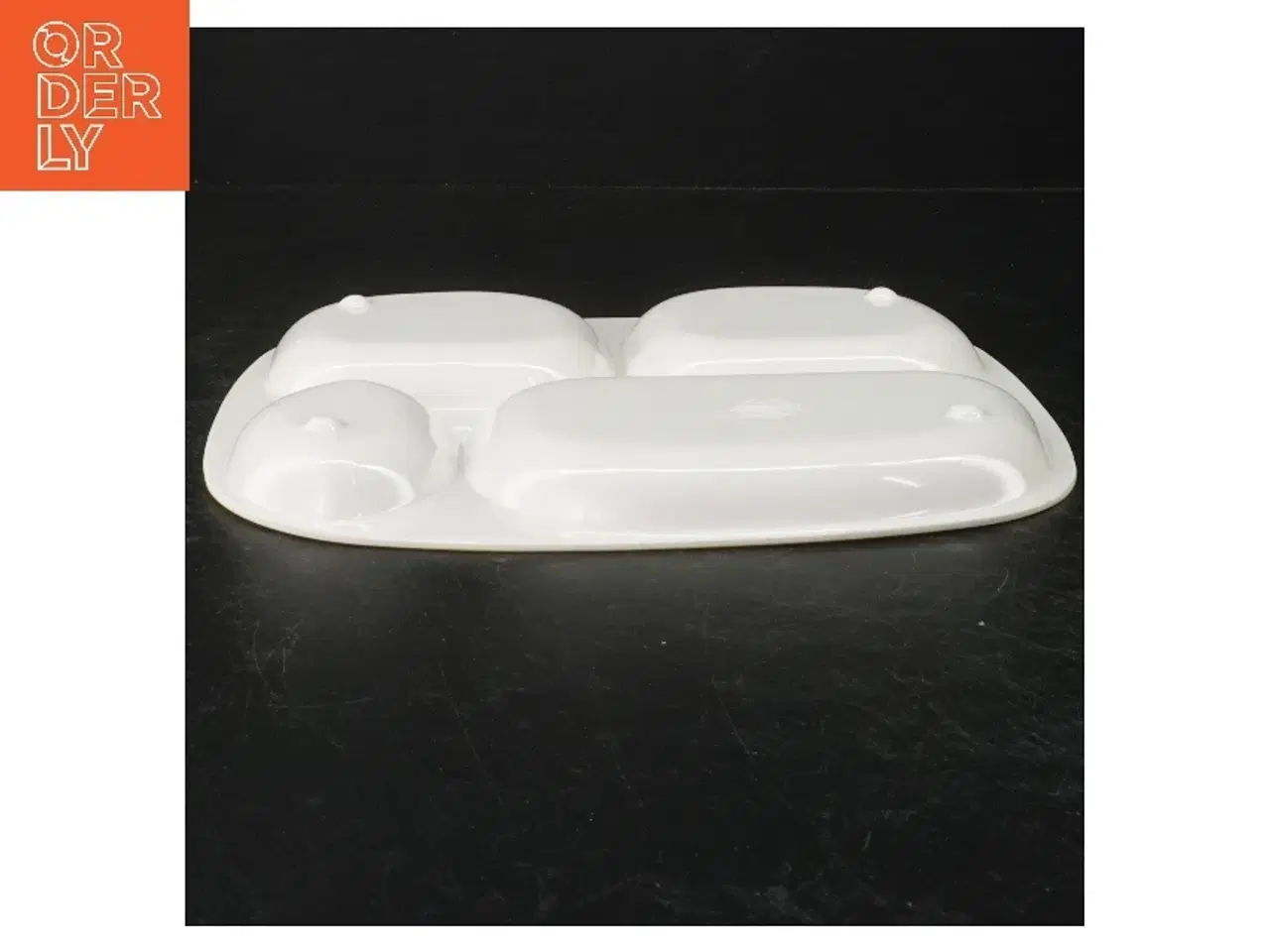 Billede 2 - Børne tallerken med rum fra La Chaise Longue (str. 25,5x23 cm)