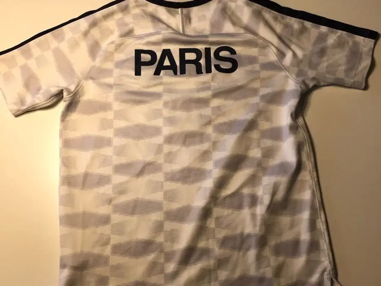 Billede 2 - Paris Saint germain trøje str. 10-12 år