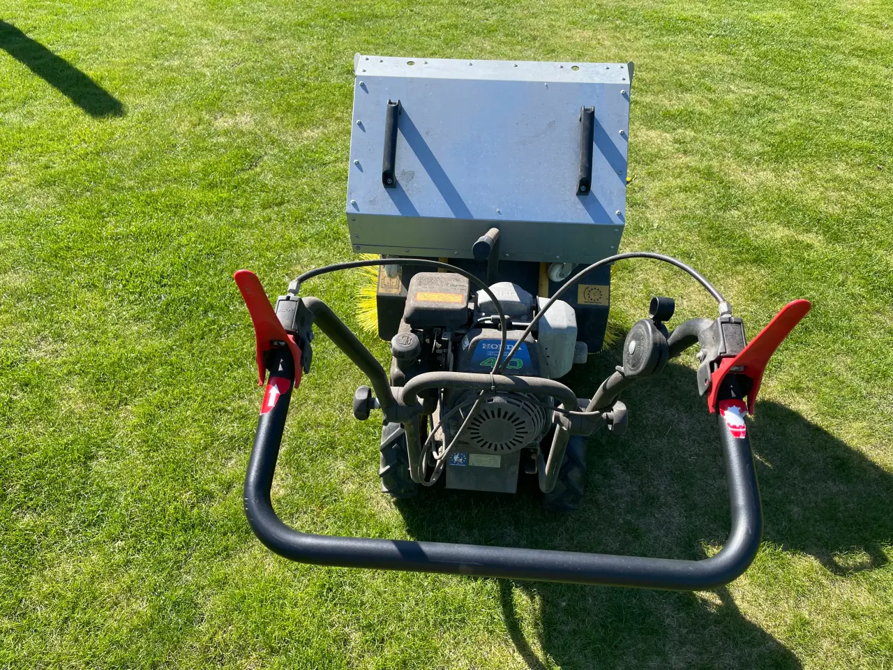 Billede 1 - Fejemaskine