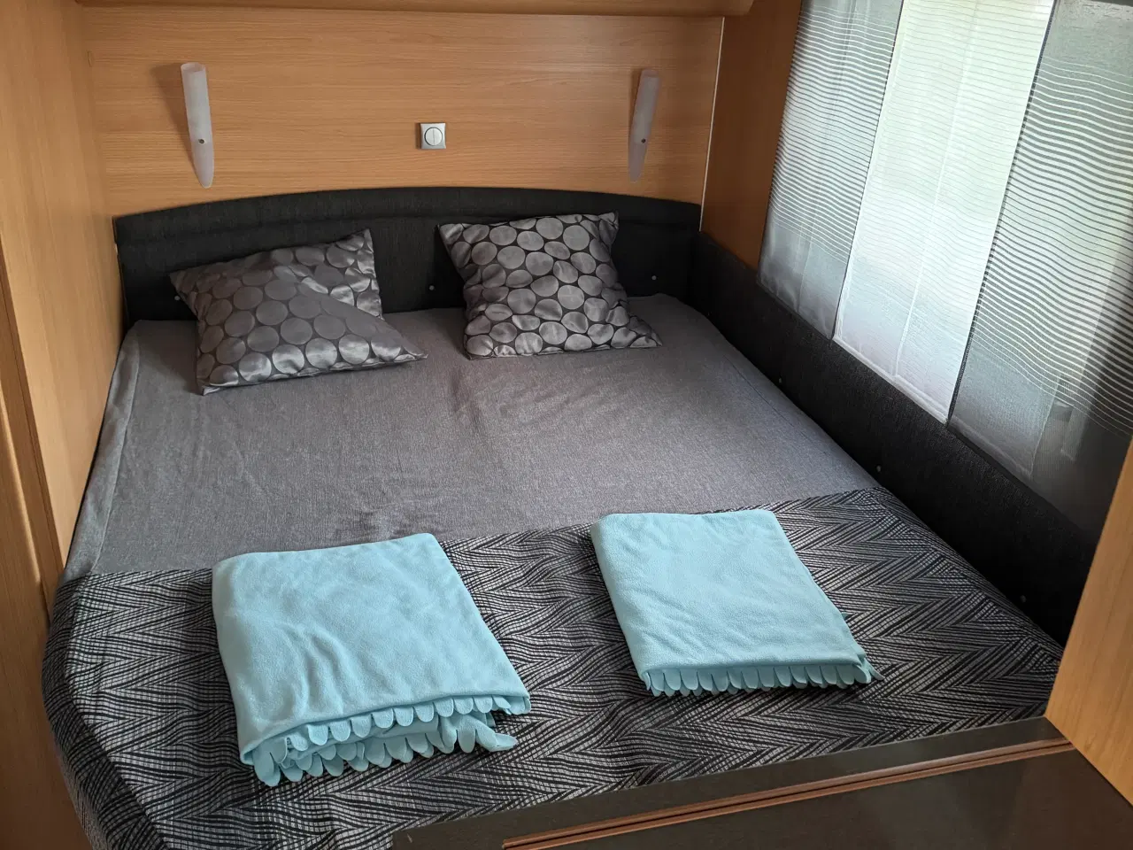 Billede 2 - •	“Udlejes: Adria Adora campingvogn – klar til som