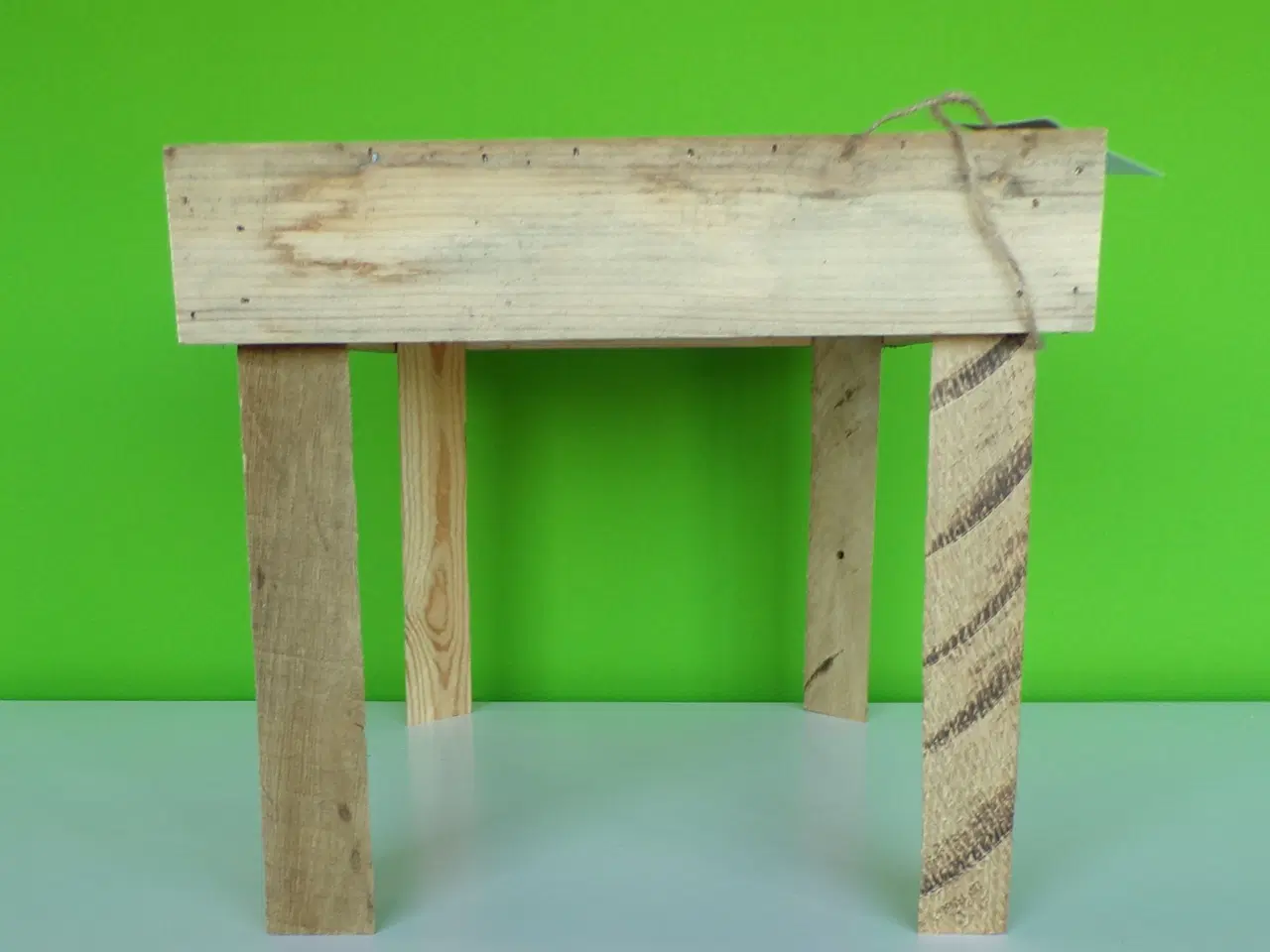 Billede 4 - Bord af genbrugstræ fyr - sidebord