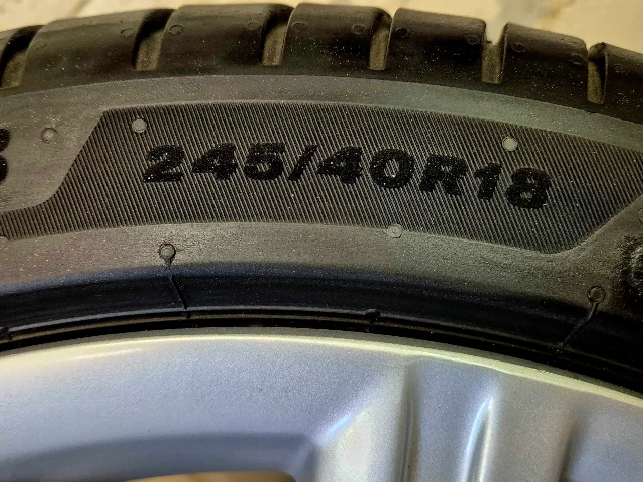 Billede 4 - AUDI A4 / A5 / A6 / A7 ORIGINAL ALUFÆLGE MED NYE S