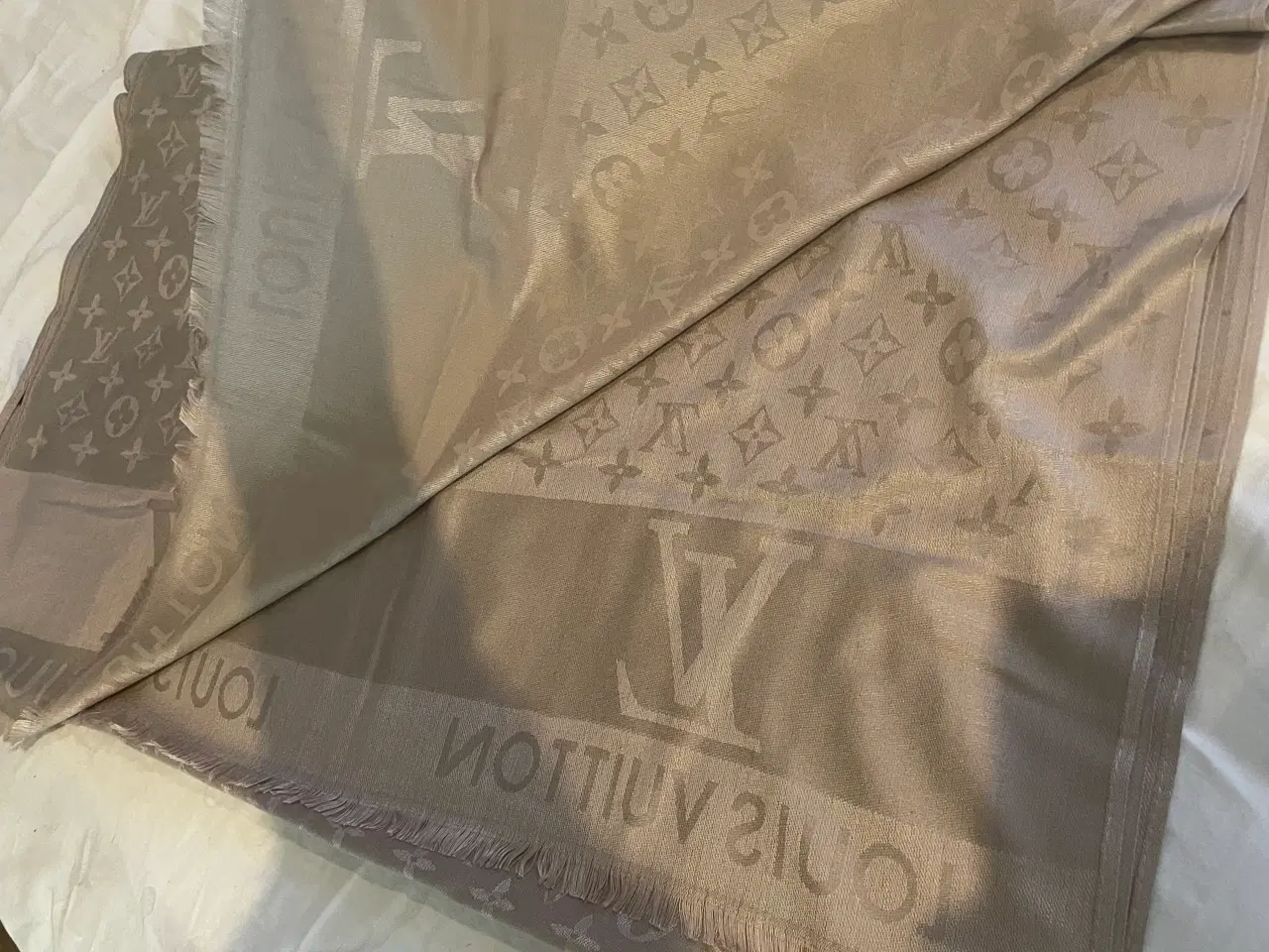 Billede 5 - Louis Vuitton silk scarf