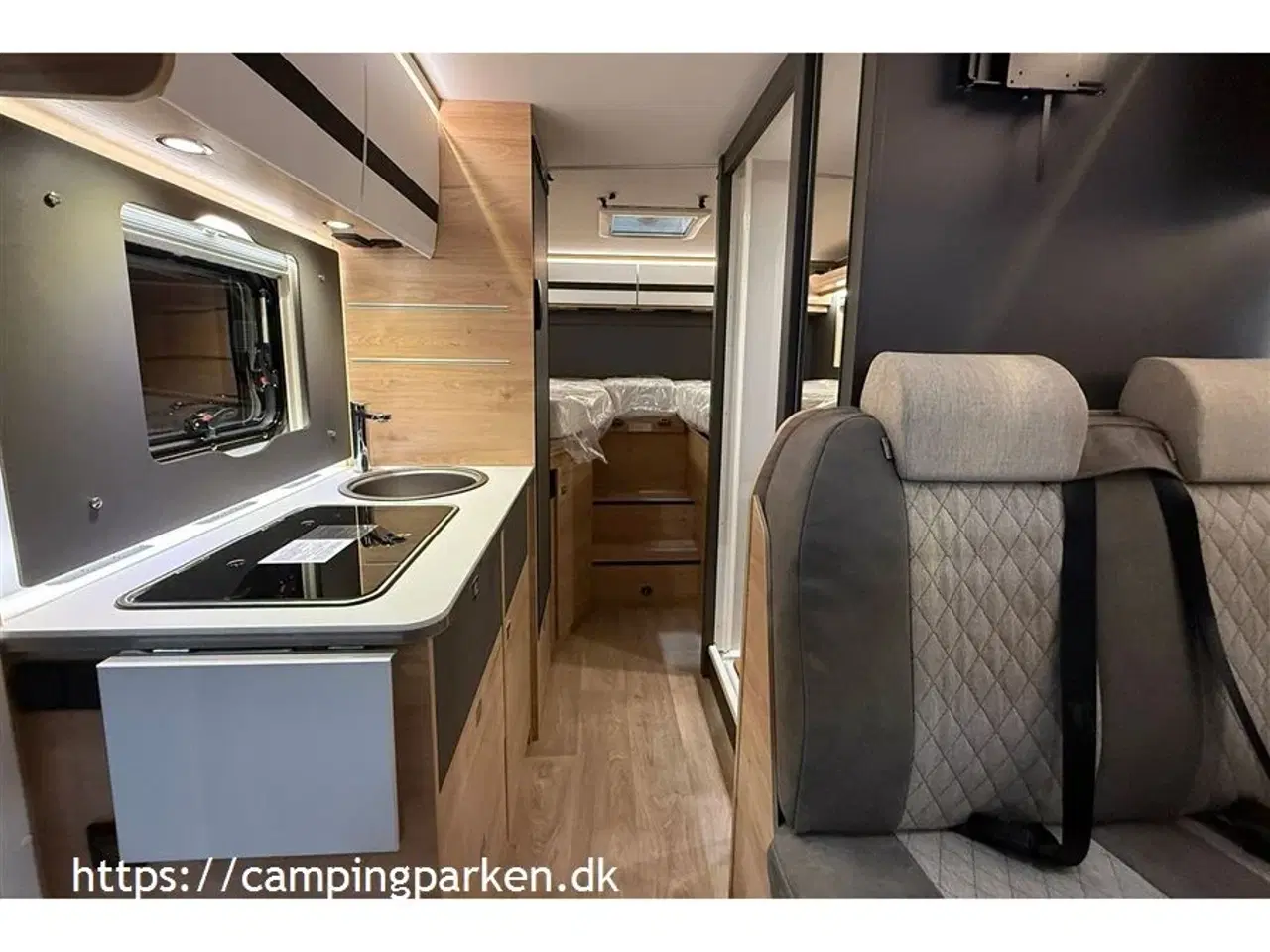 Billede 7 - 2026 - Dethleffs Globebus Camp Active T4   Eksklusiv nyhed fra Dethleffs! Smal/kort delintegreret Globebus T4 Active