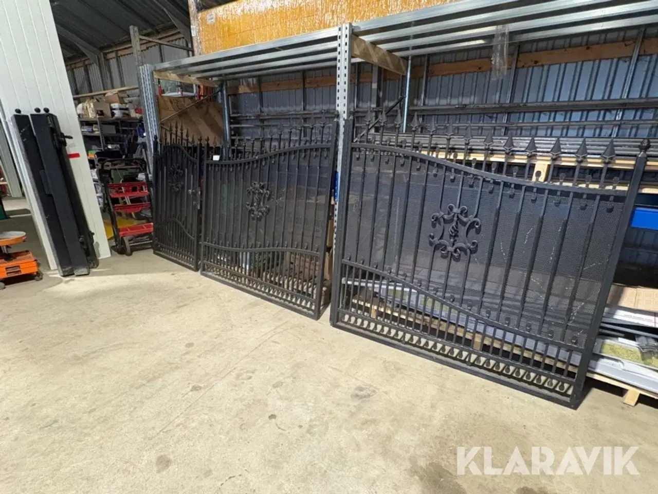 Billede 1 - Jernport og låge