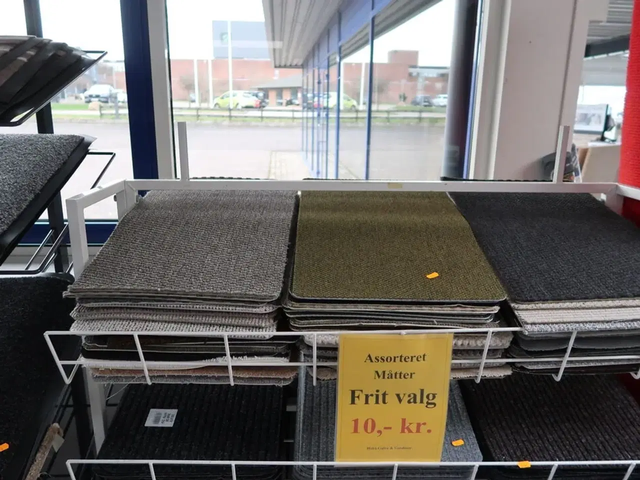 Billede 2 - Stativ med div. måtter