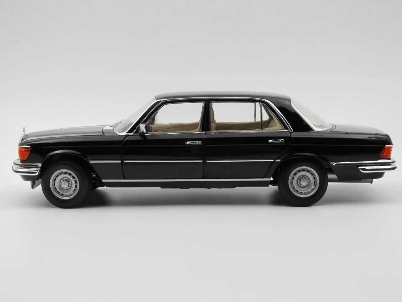 Billede 3 - 1976 Mercedes-Benz 450 SEL 6,9 W116 - 1:18