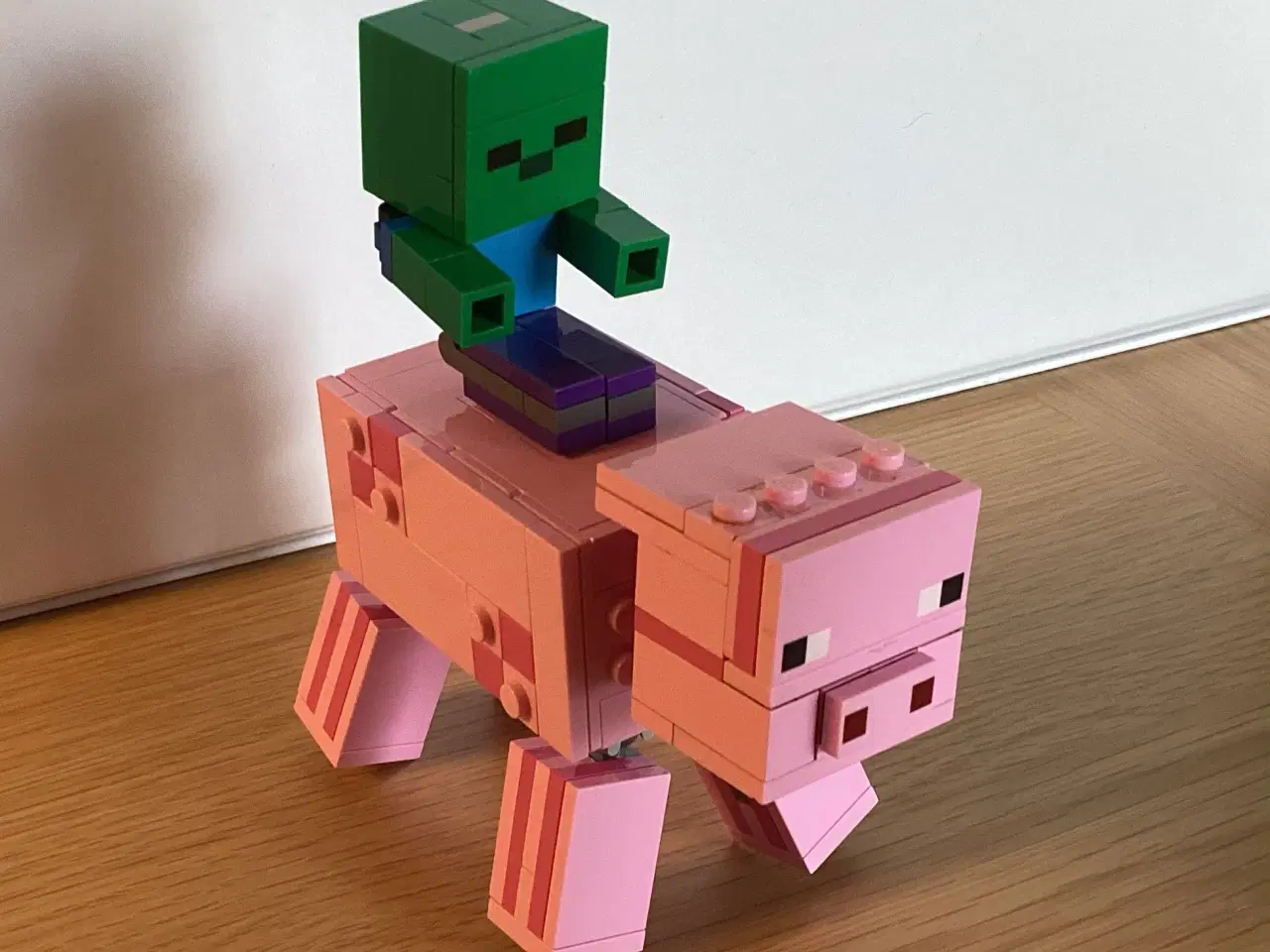 Billede 5 - Lego Minecraft nr. 21157 Grisefigur med Zombieunge
