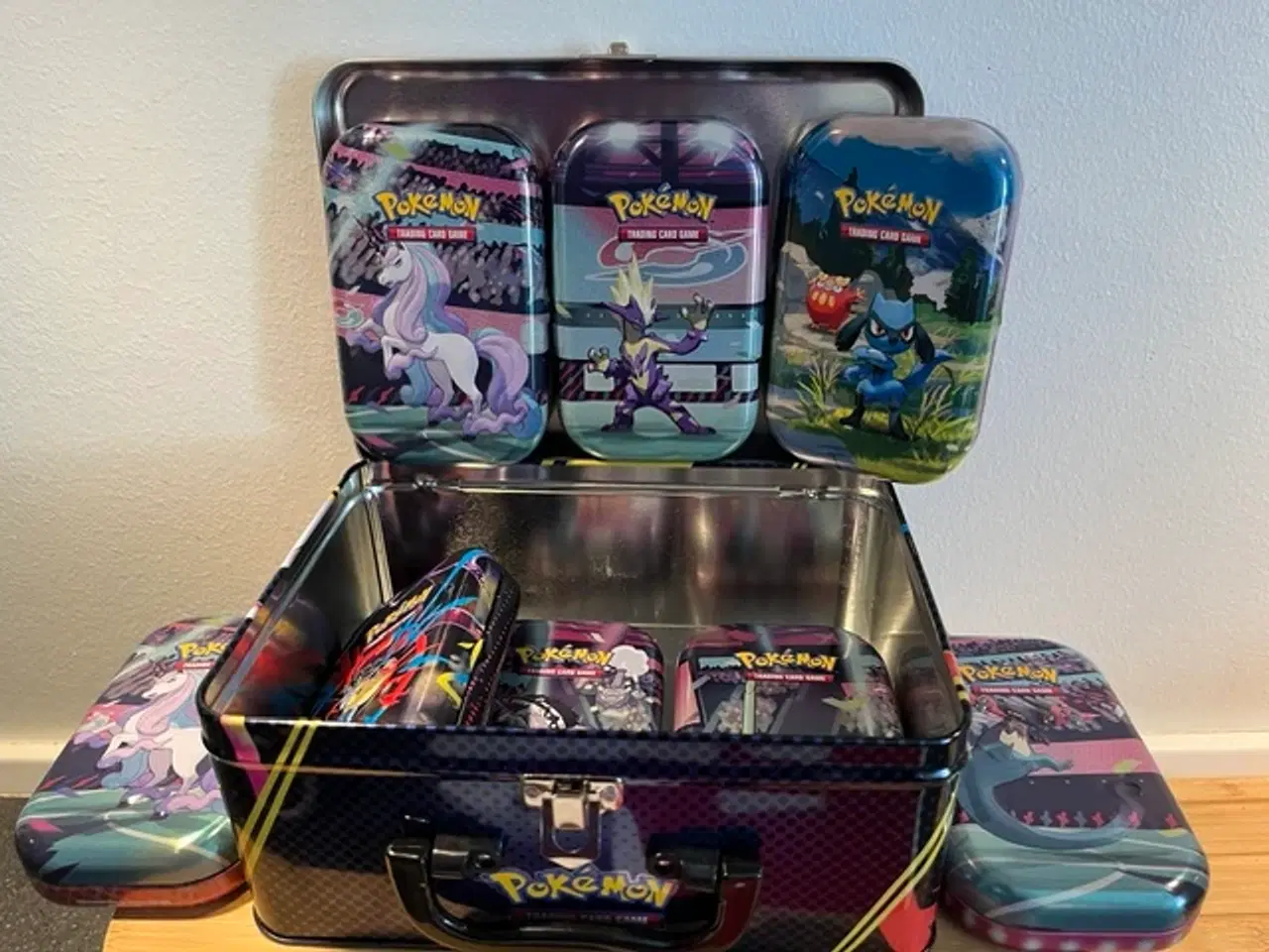Billede 4 - Pokémon samlerkuffert + 8 flotte mini-tins (tomme)