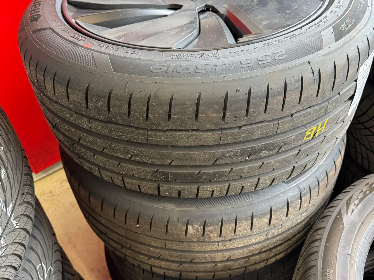 Billede 3 - Sommerdæk 255/45-19 Hankook