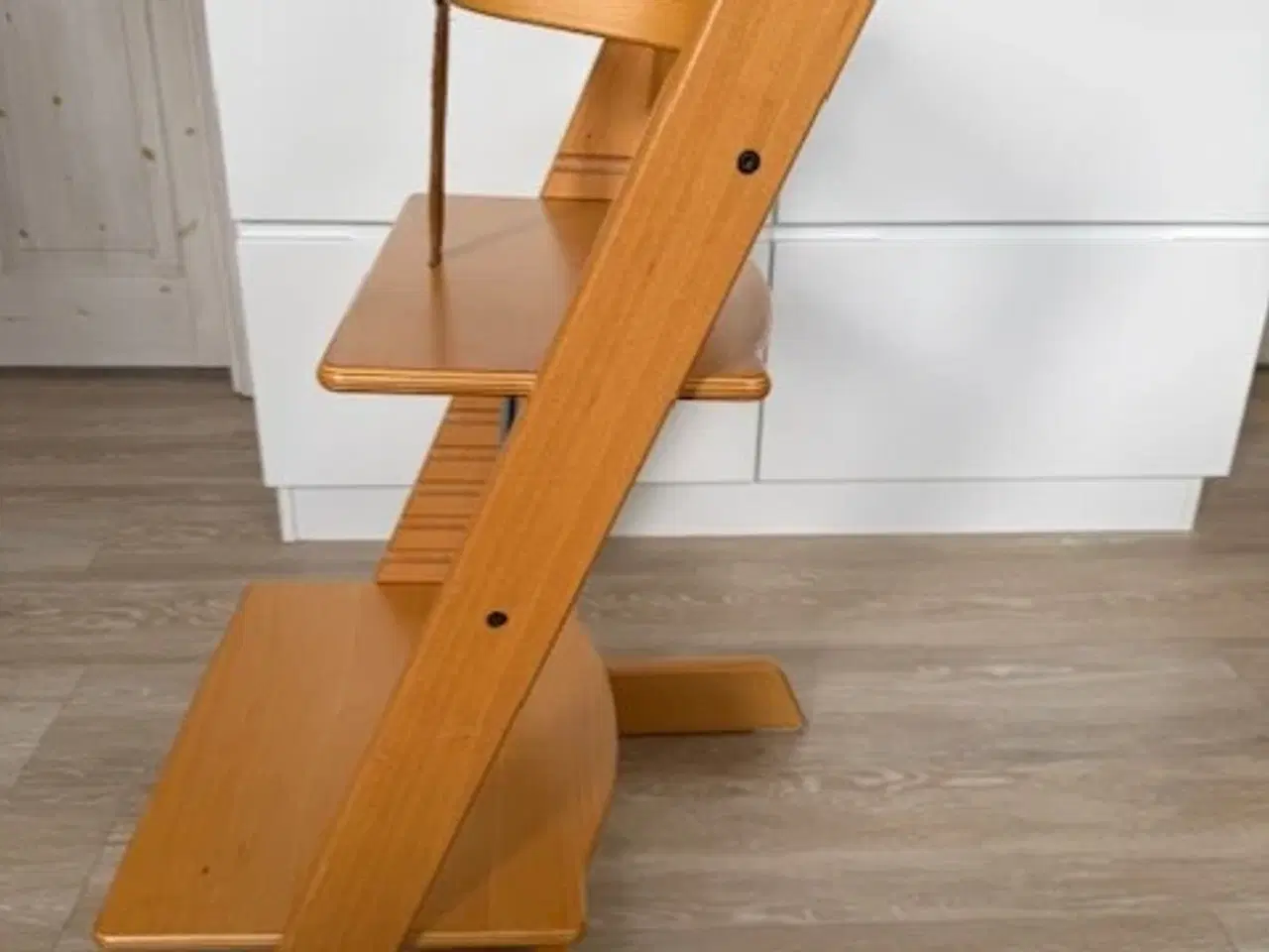 Billede 5 - Trip Trap Højstol NY MODEL i Massiv Bøg Natur.