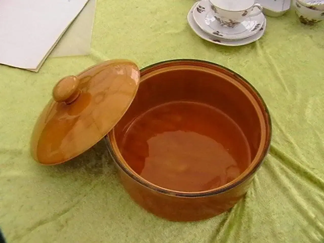Billede 2 - RETRO Keramik skål m/ låg + 2 " assiette