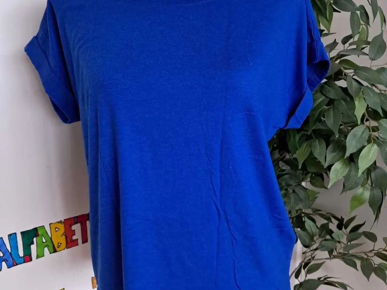 Billede 1 - T-shirt. Only. Small/36
