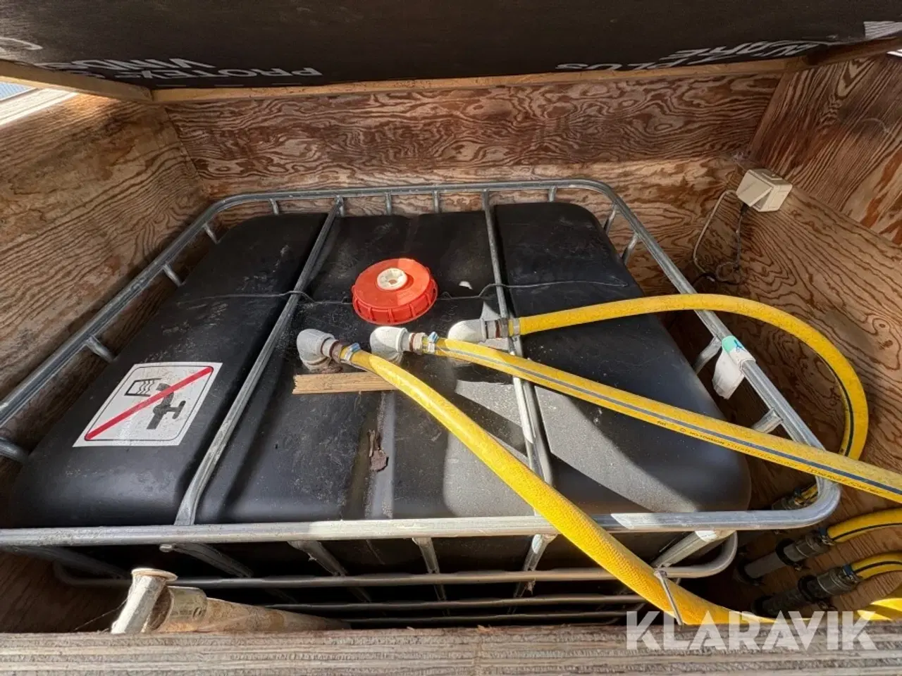 Billede 8 - Isoleret kasse med vandtank