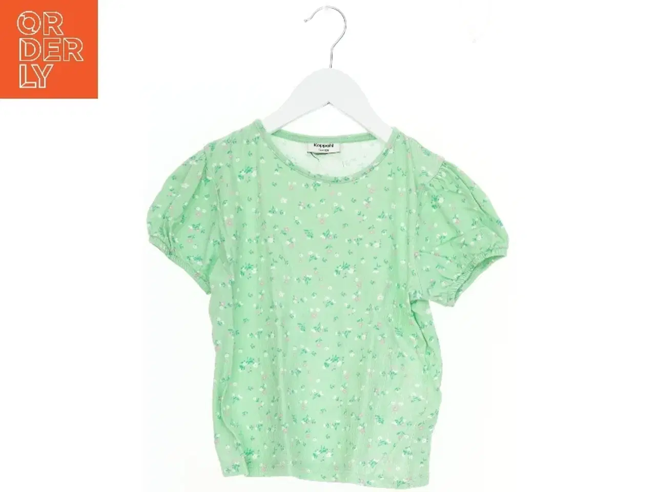 Billede 1 - Grøn bluse med blomsterprint fra KappAhl (str. 122)