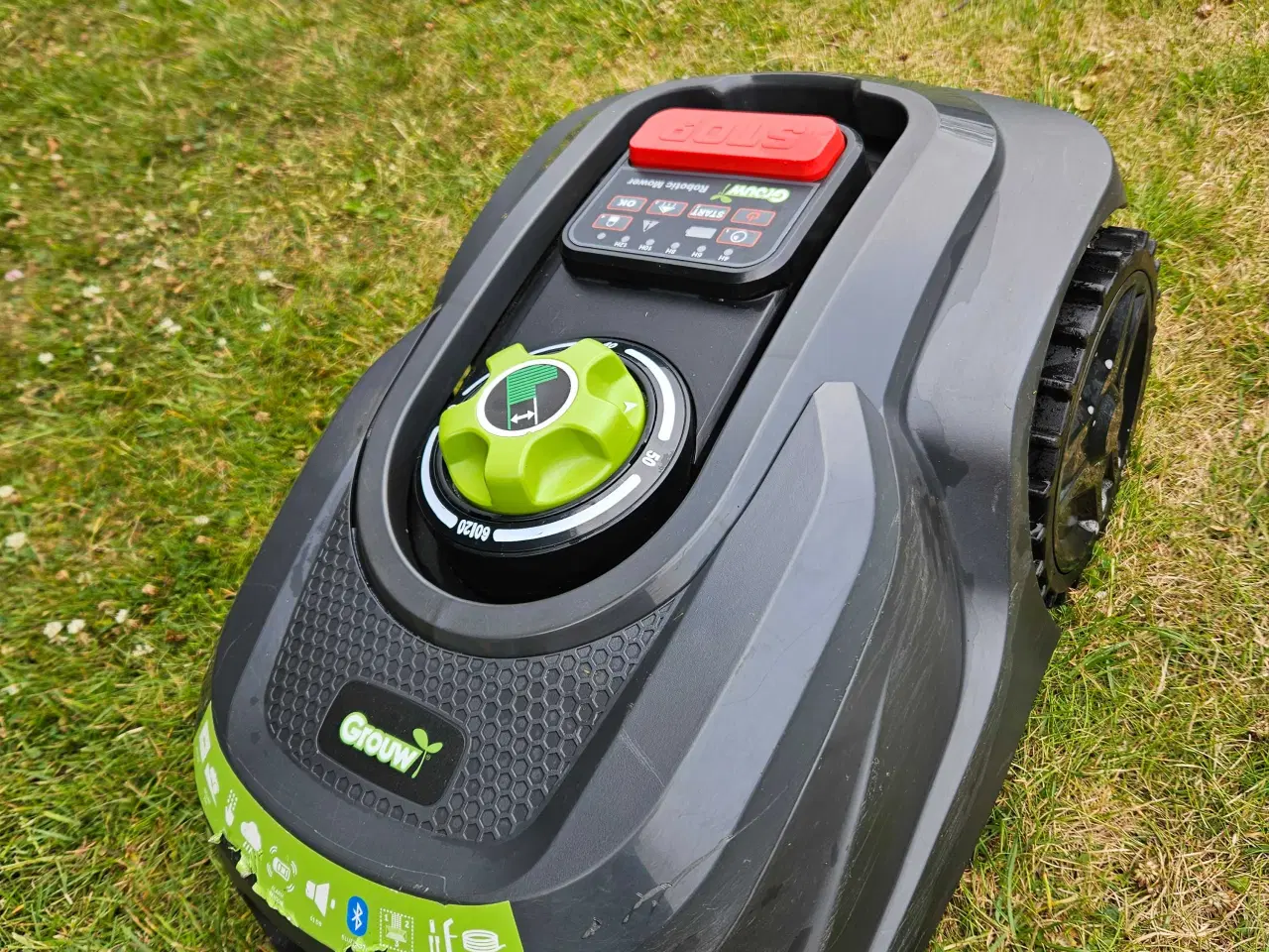 Billede 1 - Robotplæneklipper