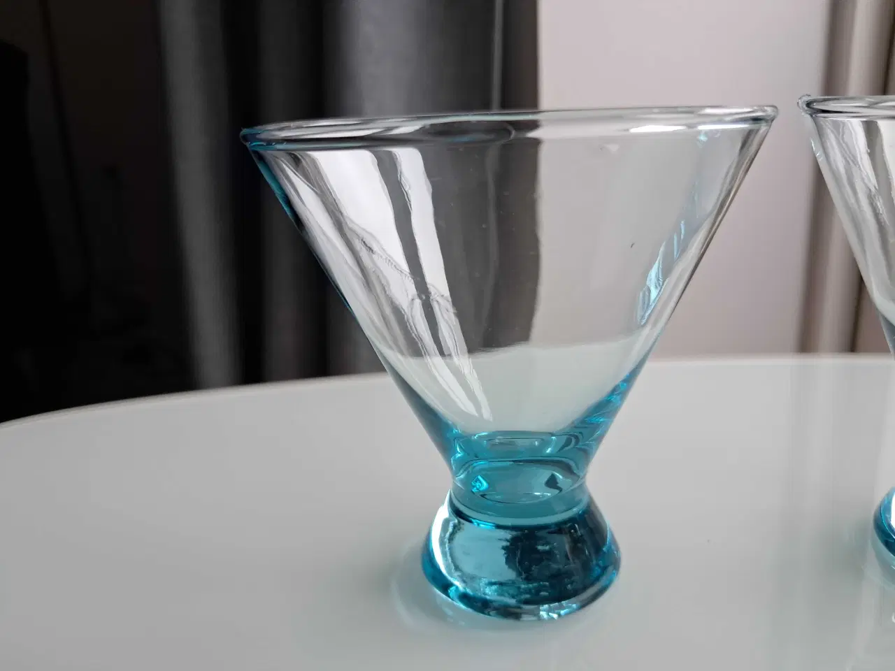 Billede 2 - Martini glas, lyseblå, 3 stk.