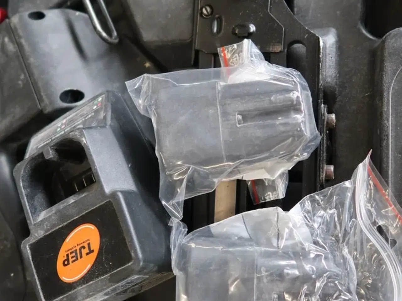 Billede 3 - Klammepistol TJEP PQZ-75 GAS 3G med 2 batterier og lader