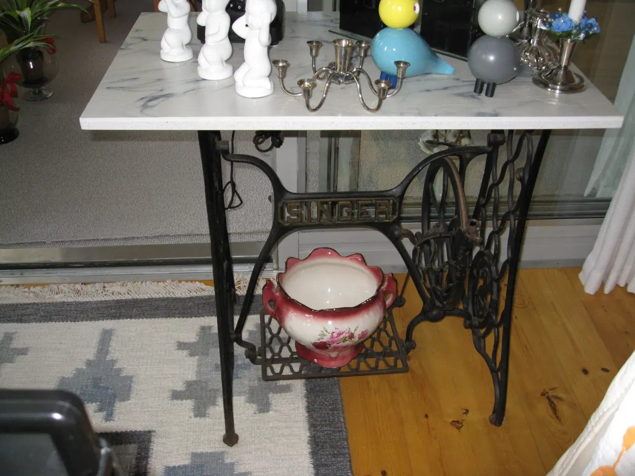 Billede 2 - Sybord med marmorplade