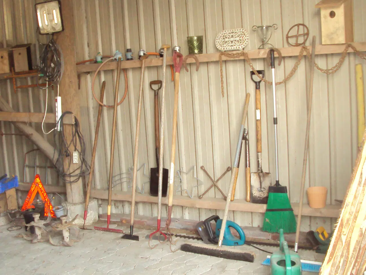 Billede 1 - Haveredskaber 