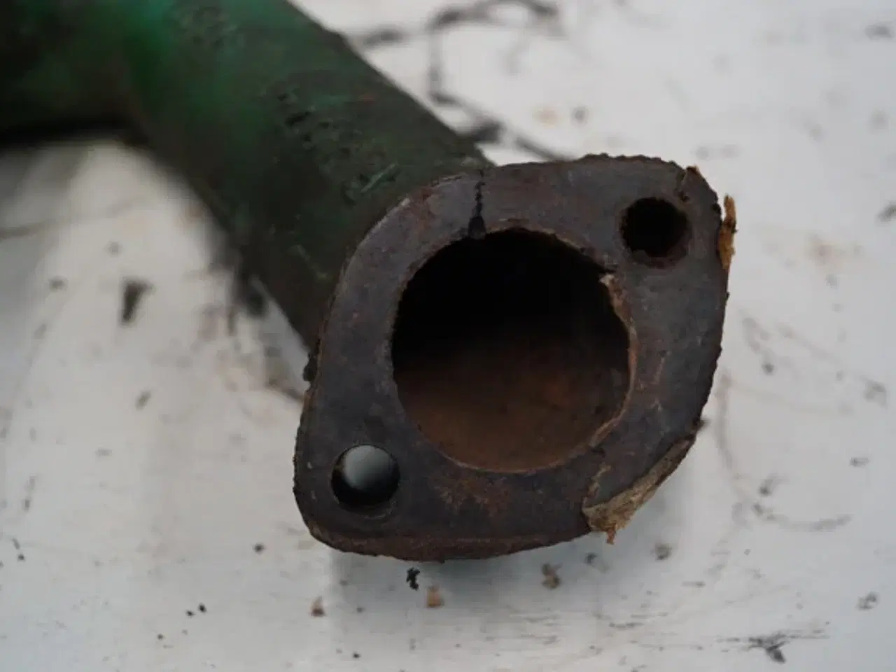 Billede 3 - John Deere 2130 Termostathusrør R70741