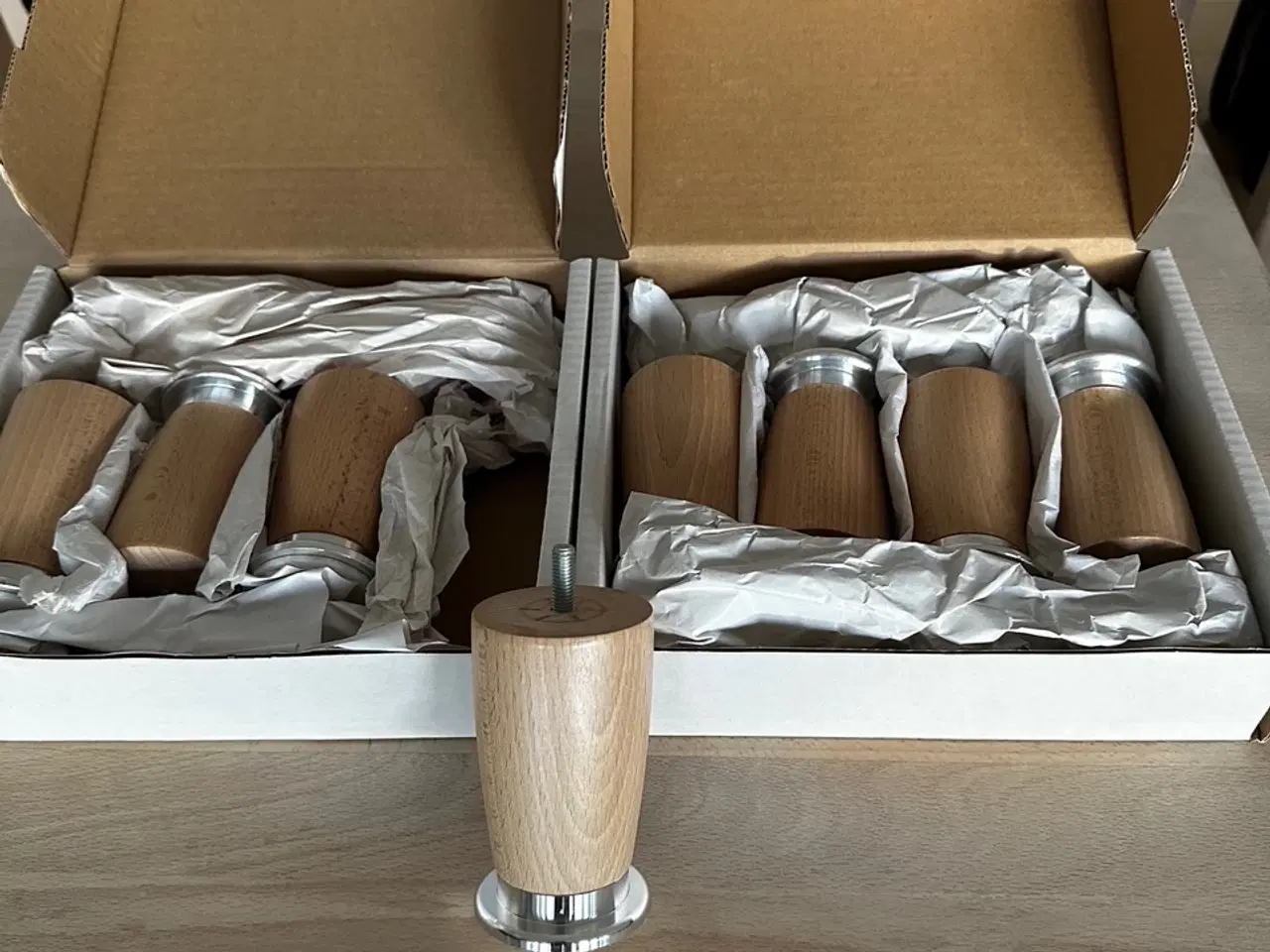 Billede 1 - Hästens fabriksnye ekslusive sengeben 8 stk