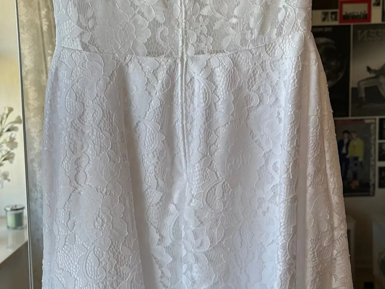 Billede 2 - Utrolig smuk konfirmationskjole