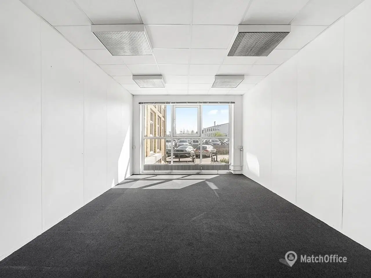 Billede 3 - Velindrettet kontorlejemål med mødelokale på 367 m2 tilbydes i præsentabel ejendom med central placering i Gladsaxe Erhvervsby.