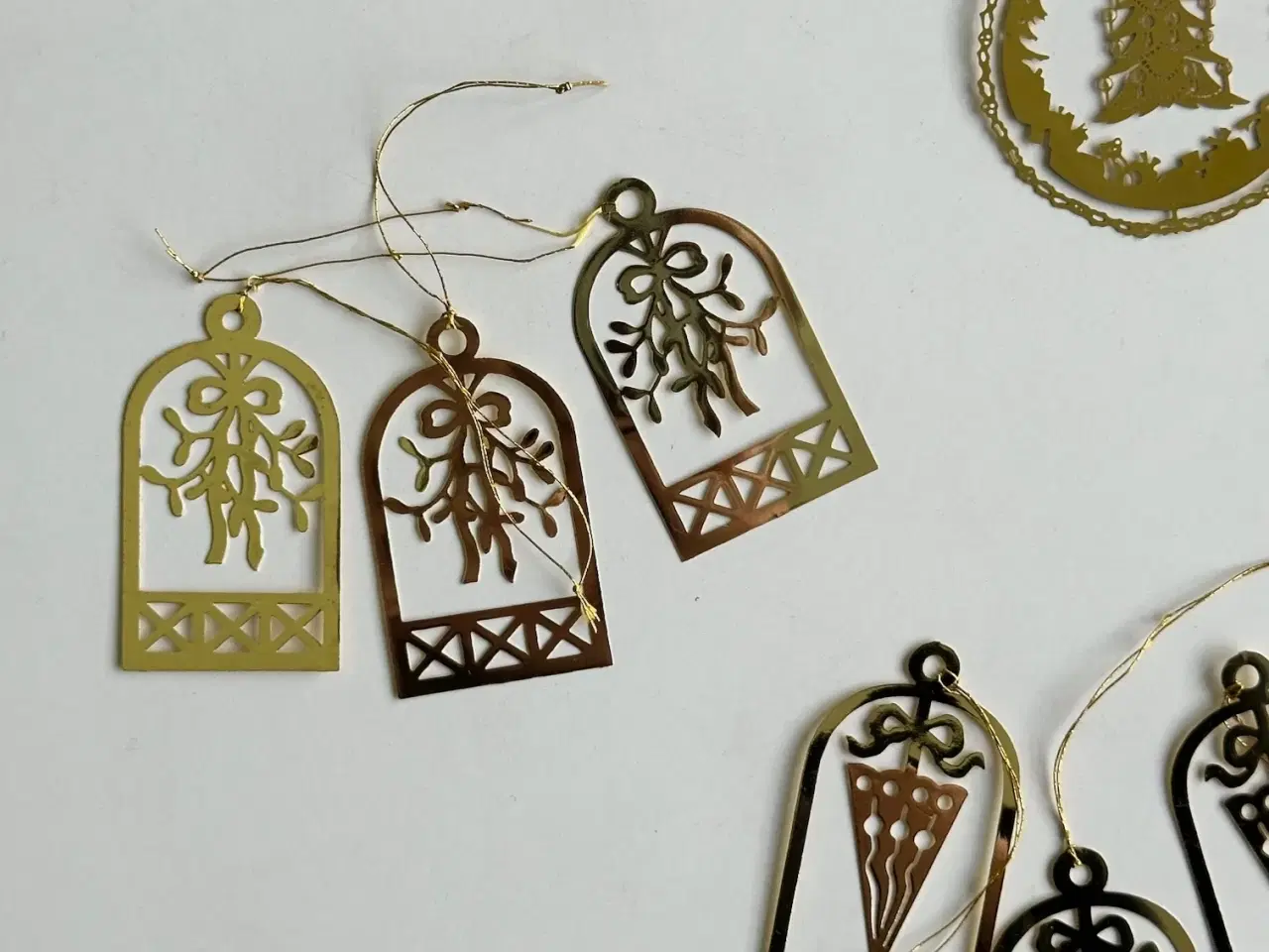 Billede 3 - Ophæng, gyldent metal, 15 stk samlet