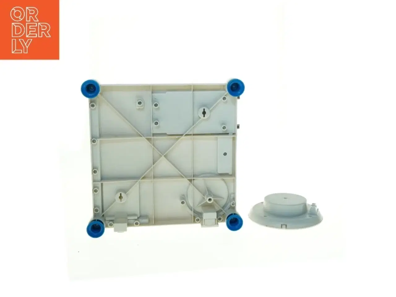 Billede 3 - Legetøjs parkeringshus (str. 23 x 23 x 31 cm)