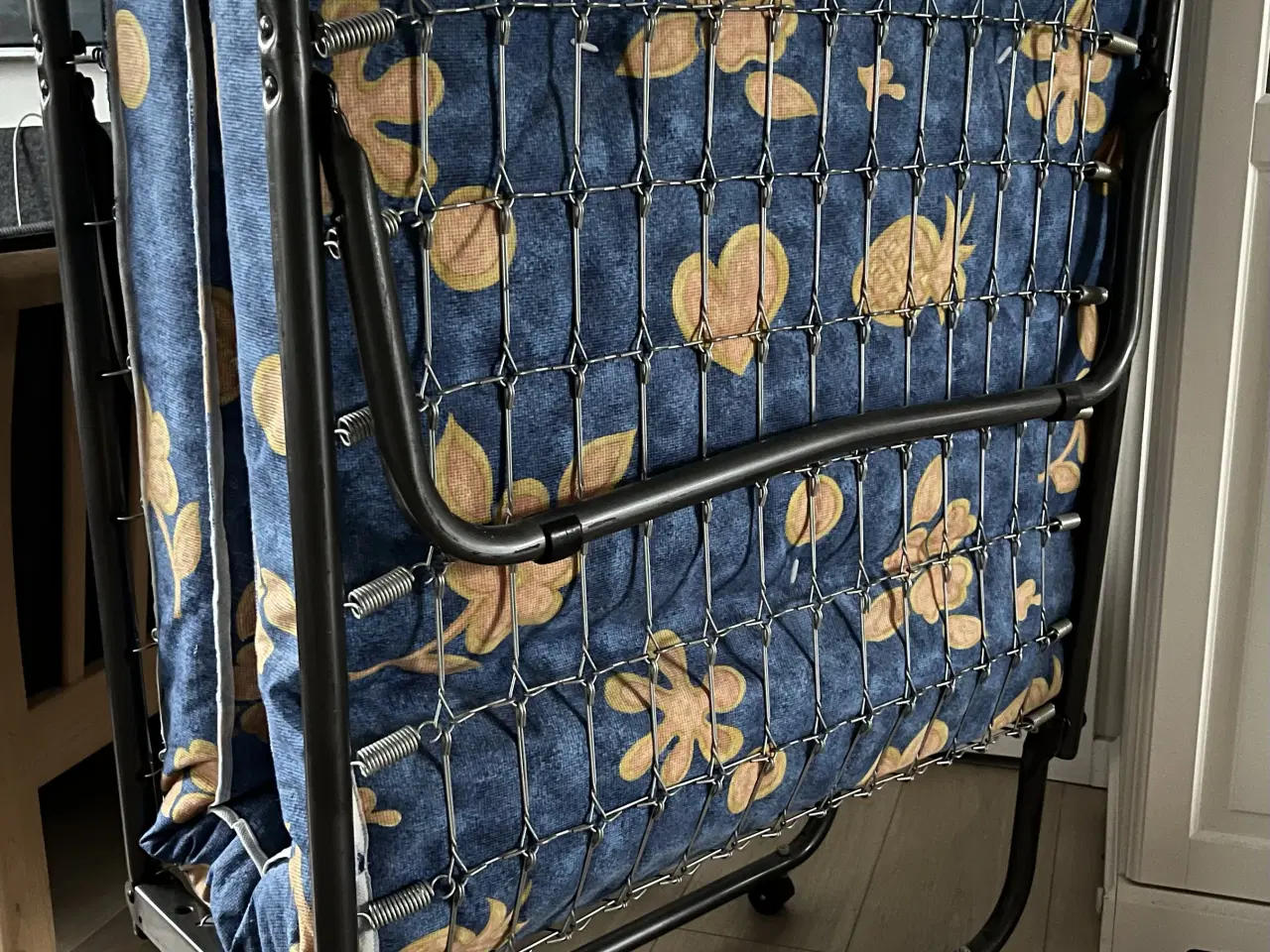 Billede 1 - Gæste-, weekendseng velholdt.