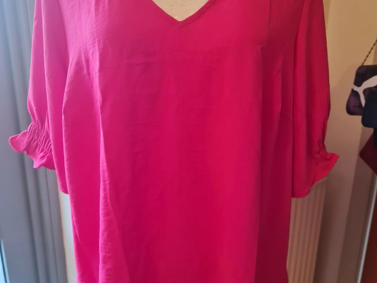 Billede 1 - T-shirt str S 42-44 Zizzi 