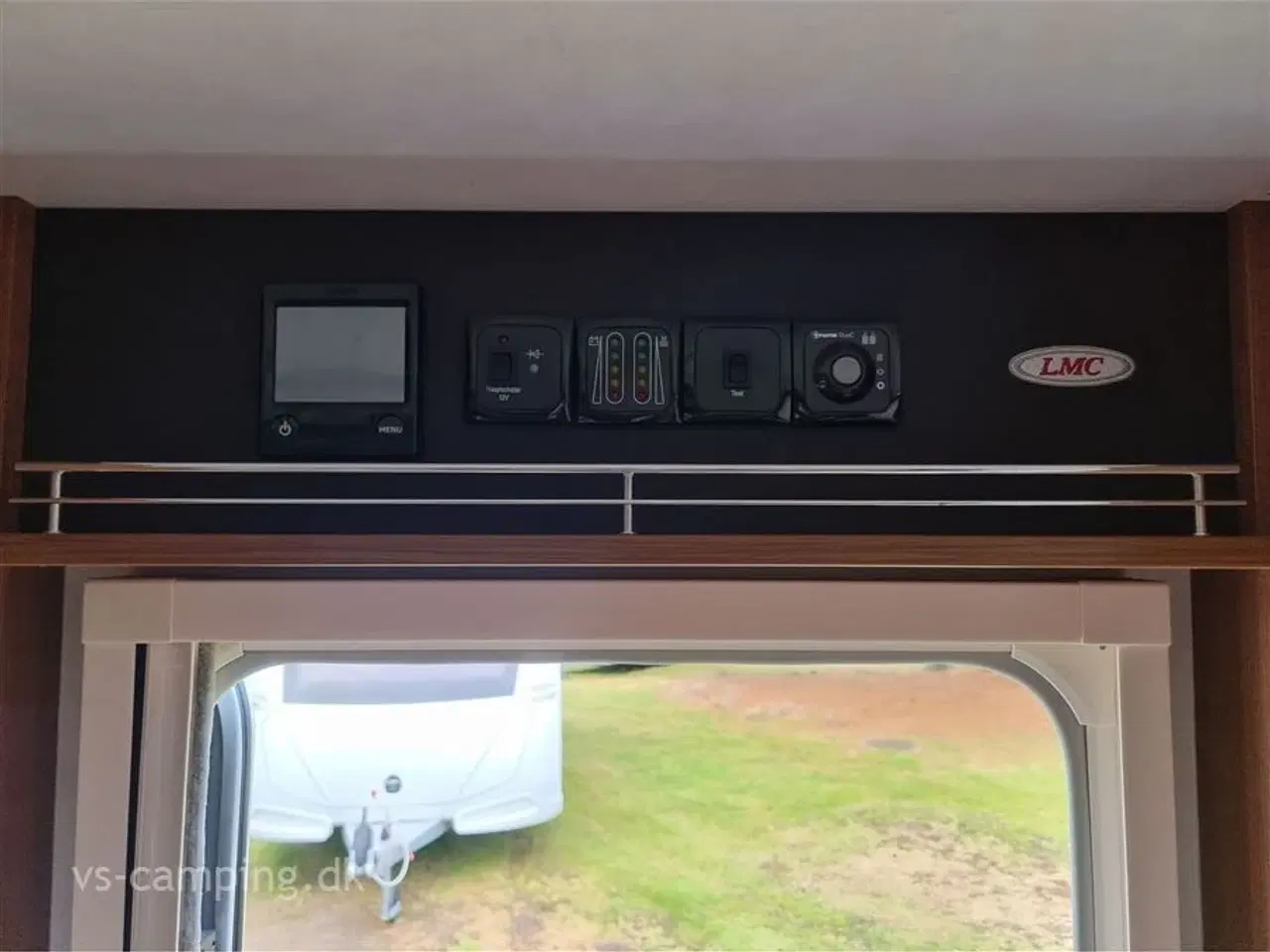 Billede 9 - 2016 - LMC Vivo 490 E ALDE   FLOT OG VELHOLDT CAMPINGVOGN MED ALDEVARME OG ENKELTSENGE.