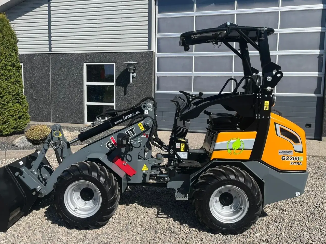 Billede 5 - Giant G2200E X-tra E Elektrisk minilæsser. DEN HAR KUN KØRT DEMO OG ER SOM NY