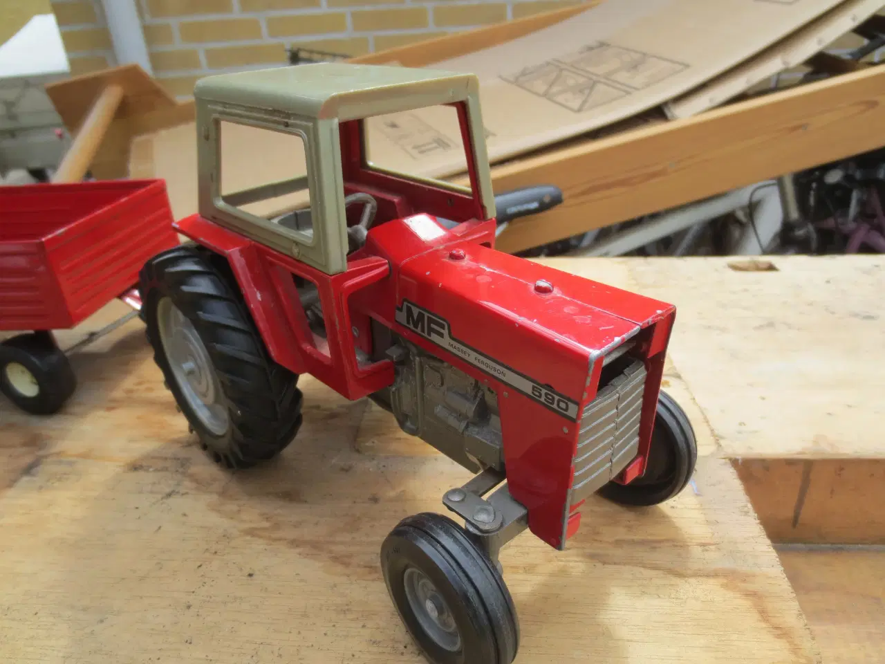 Billede 4 - 1 stk Massey Ferguson 590 og vogn